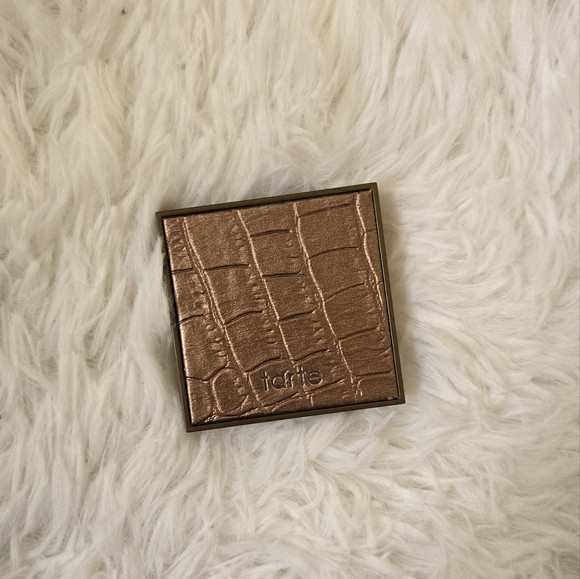 Tarte travel-size Amazonian clay waterproof bronzer - Picture 3 of 3